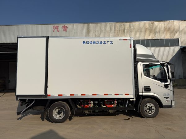 福田速运Pro鲜活海鲜水产运输车右侧视图