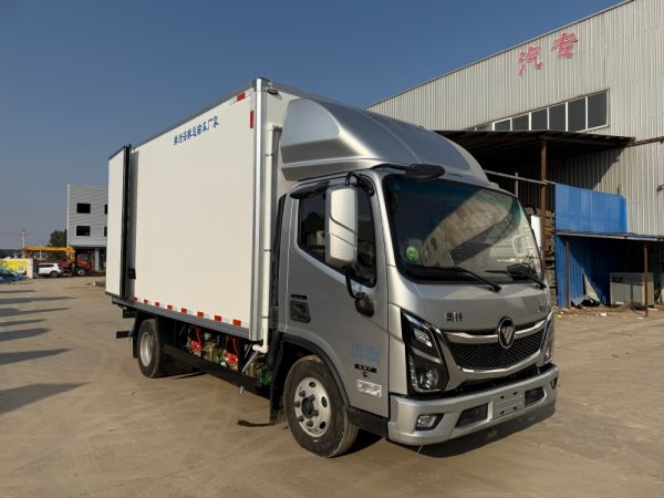 福田速运Pro鲜活海鲜水产运输车右前45度图