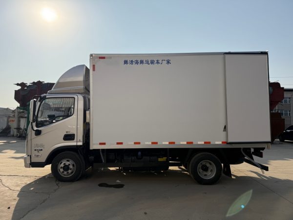 福田速运Pro 4米2鲜活海鲜水产运输车